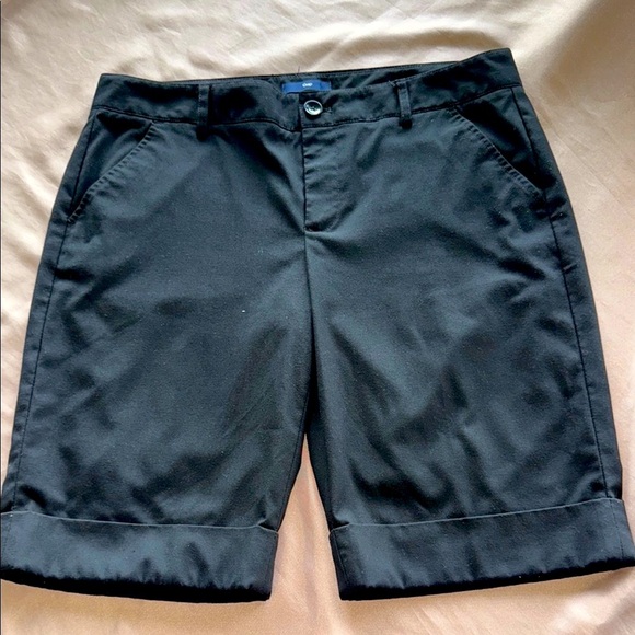 GAP Black Twill Downtown City Shorts Cuffs 11” Inseam Flat Front Belt Loops Sz 6 - Picture 9 of 12
